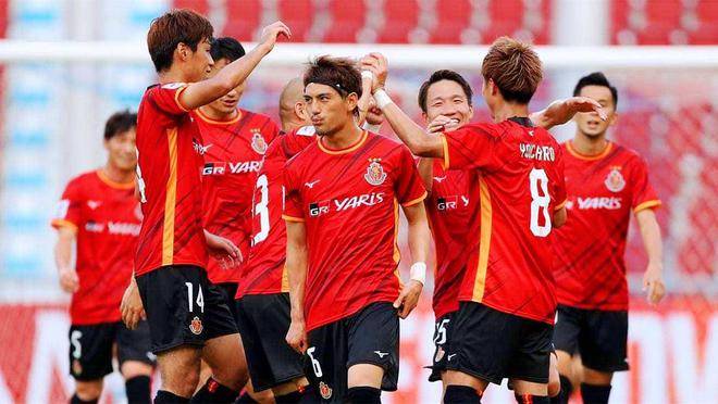 维拉利尔豪取胜利，冲击联赛前列的简单介绍