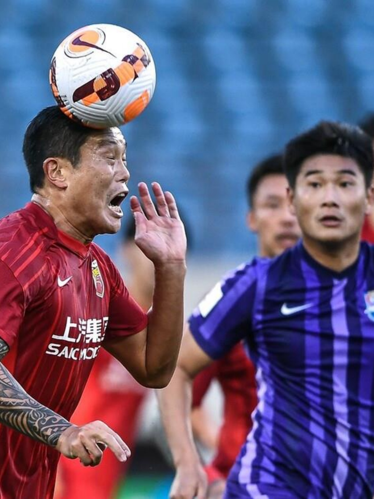 包含本土球员表现抢眼，球队获胜在望的词条