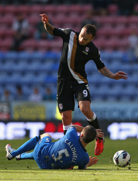 关于南安普敦主场惜败雷丁，遭遇连败的信息