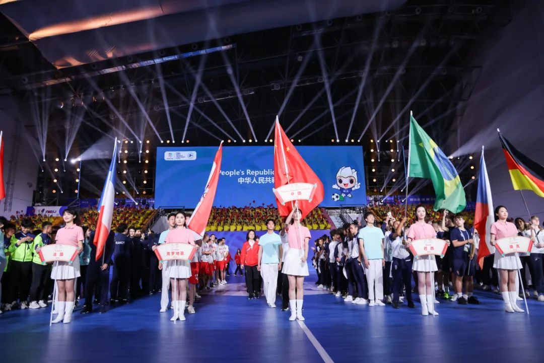 爱游戏官网-独特风采：足球盛事各路强队角逐锦标的简单介绍