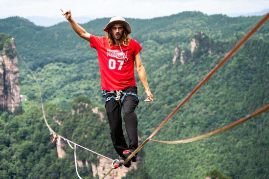 爱游戏vip注册-卢森堡选手在体操比赛中表现突出