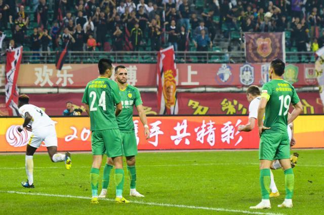 爱游戏网址-关于上港客场逆转重庆，延续不败势头追赶前列的信息
