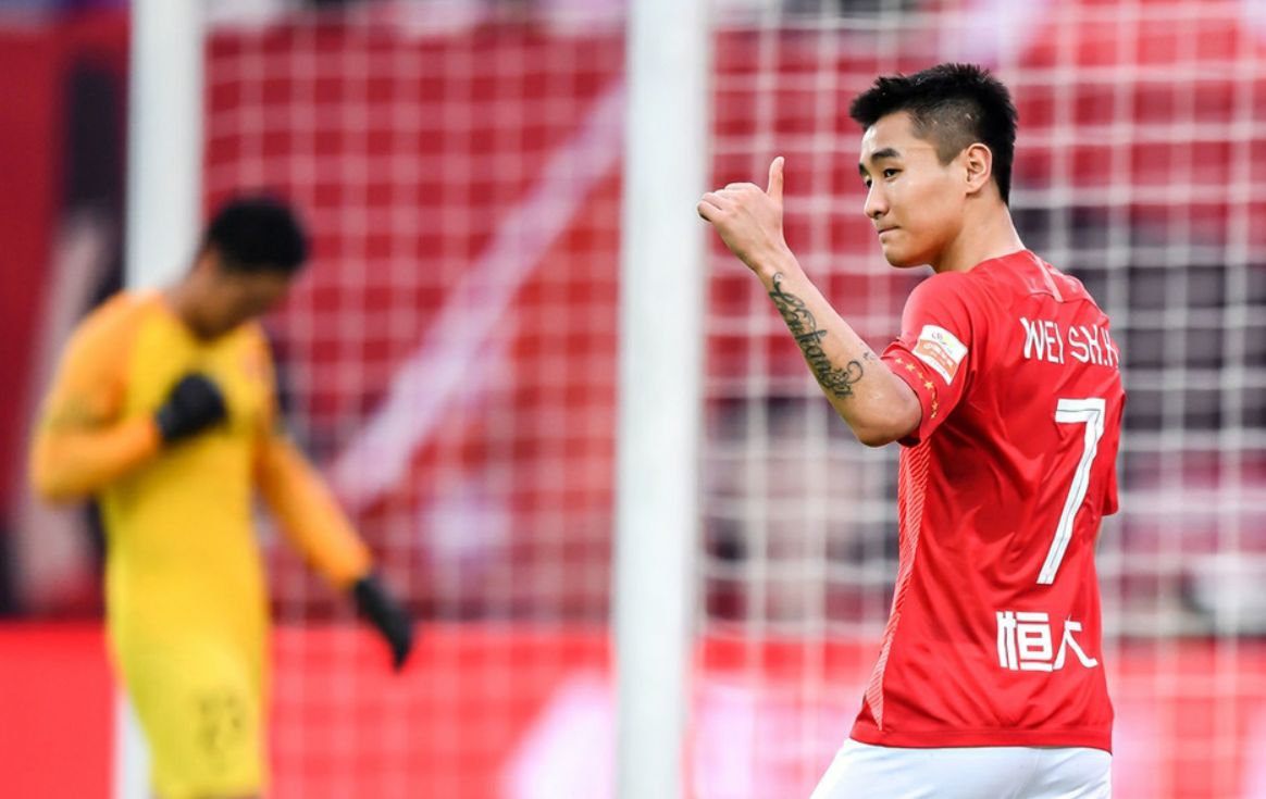 关于上港力克深圳，领先优势更加稳固！的信息