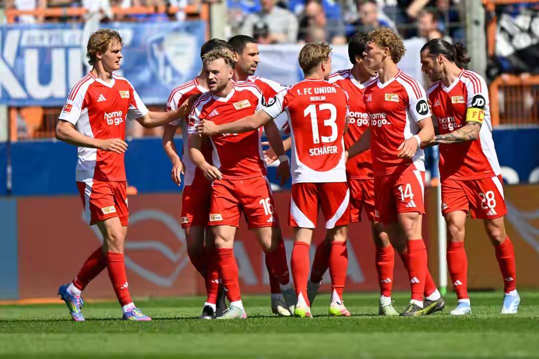 包含奥格斯堡客场大胜，豪取三分的词条