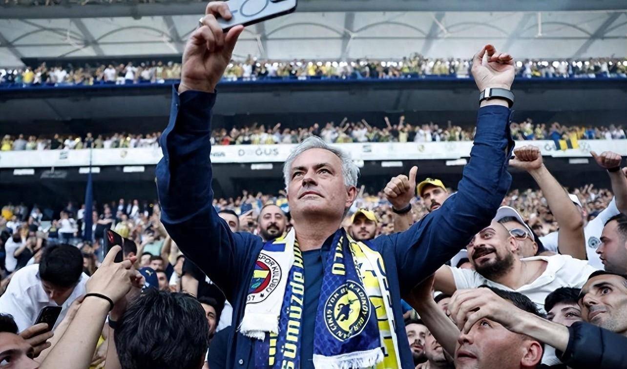 爱游戏官网-阿贾克斯双杀对手，锁定欧冠16强资格的简单介绍