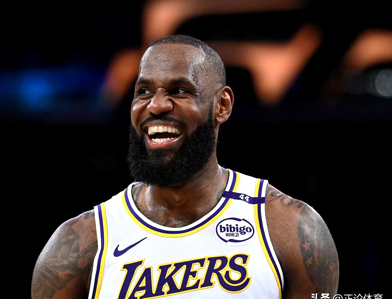 湖人擒火箭，詹姆斯单场30+10