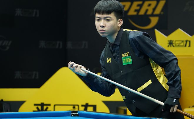 关于意大利跳水选手突破自我，稳坐领先地位的信息