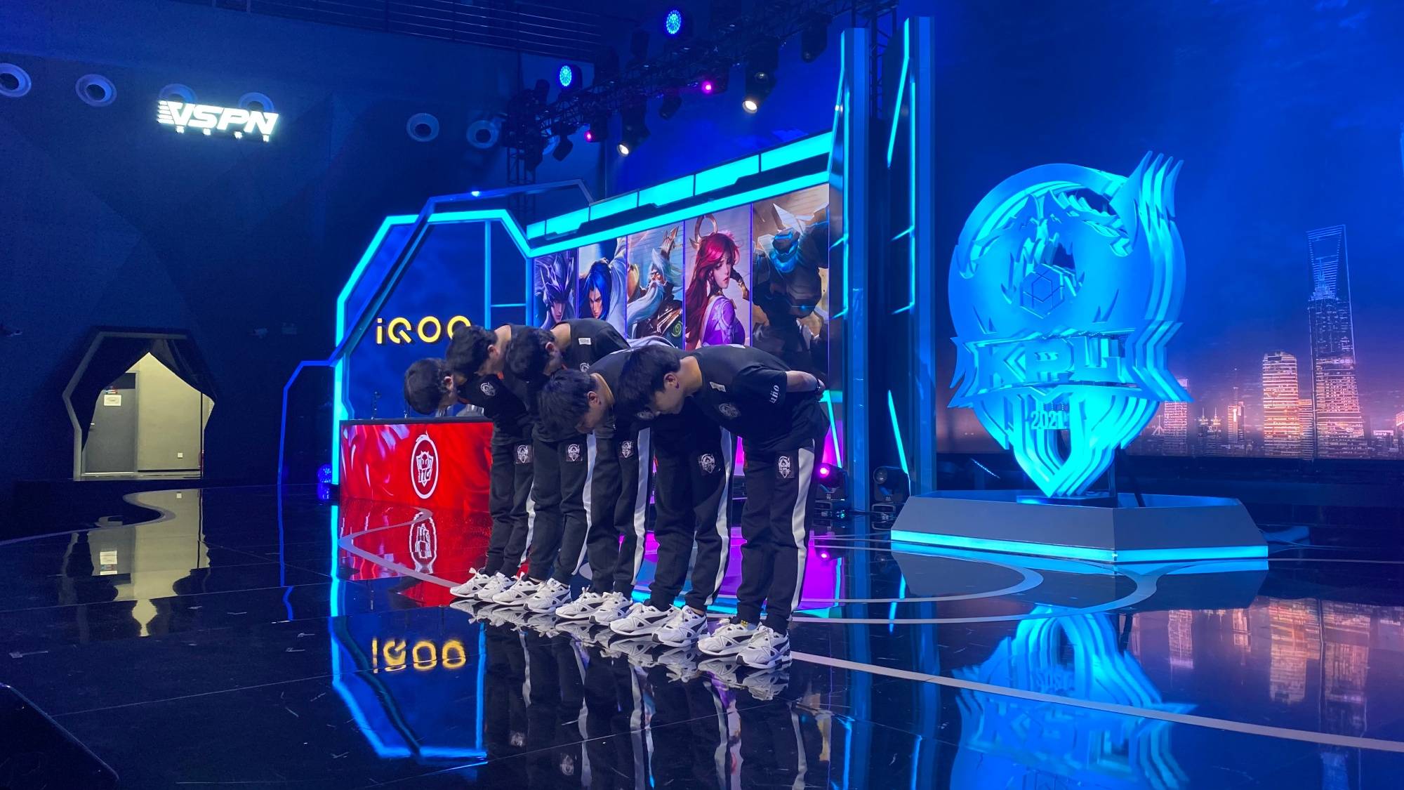 包含精彩比赛风起云涌，胜负难分让人期待的词条