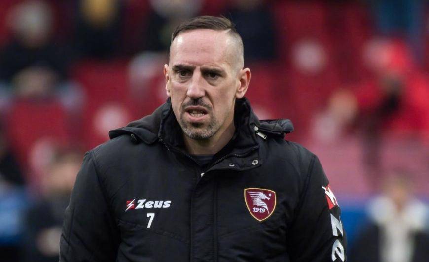 萨索洛遭遇连败，意甲保级形势严峻