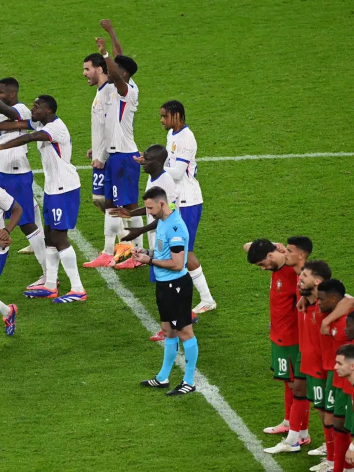 关于排位赛激战！欧洲足球强敌如云的信息