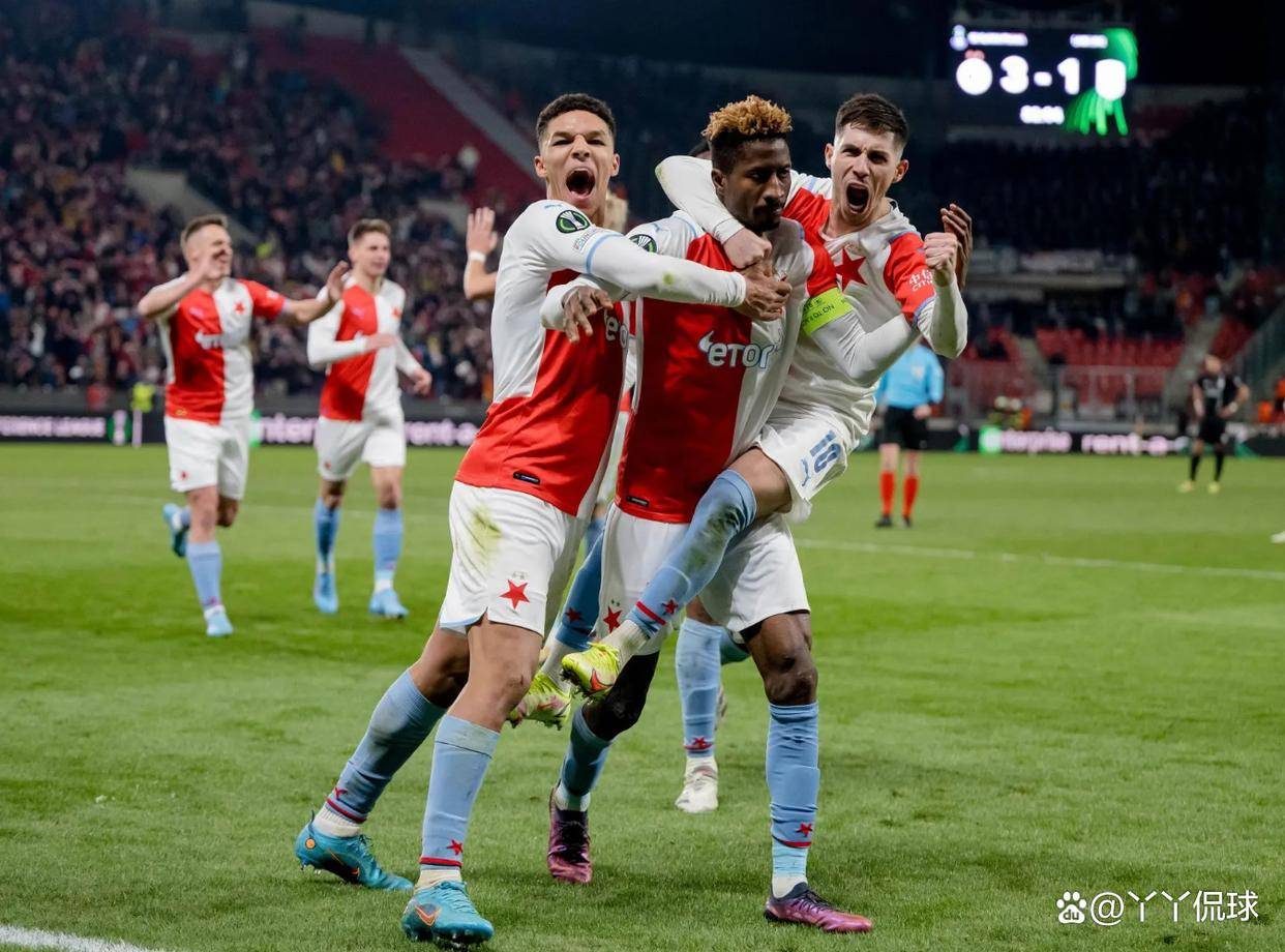 里尔在对战布拉格斯拉维亚中取胜