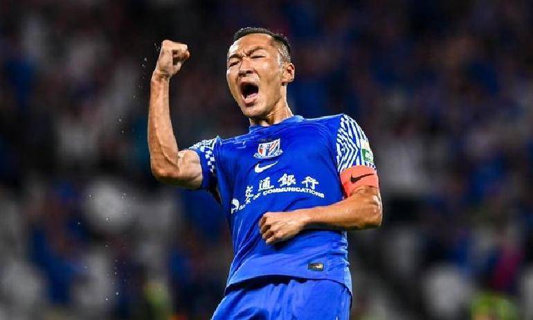 包含上海绿地申花队员取得关键性胜利的词条