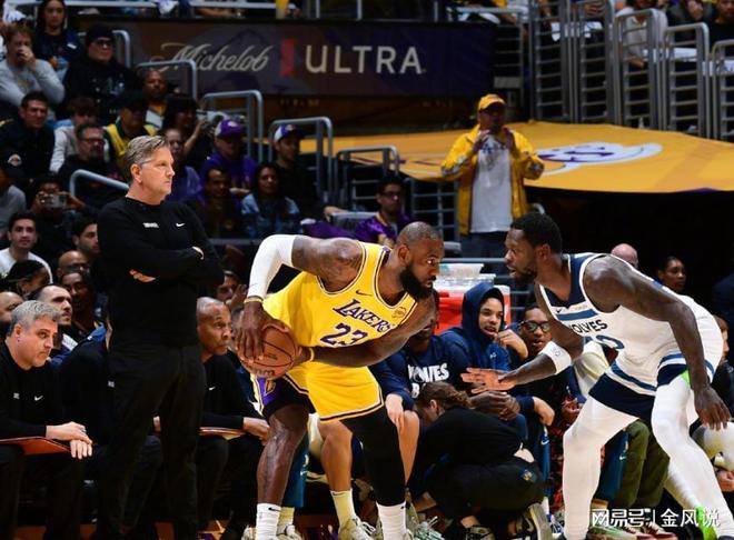 爱游戏地址-詹姆斯砍下三双，湖人击败猛龙